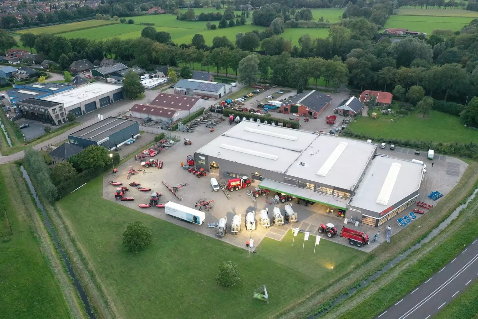 Anyconv.com Luchtfoto Slootsmid Mesttechniek Lr 1536x1024 1