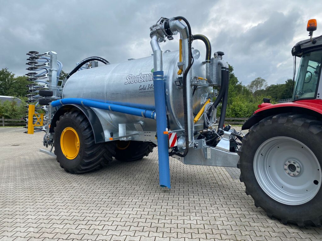 Slootsmid Solid 140 mesttank met robuuste bouw en inhoud van 14.000 liter