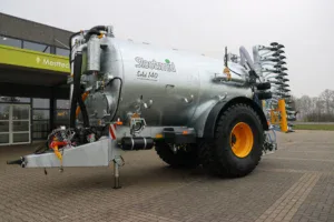 Slootsmid Solid mesttank voor transport en bemesting