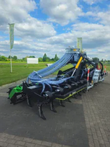 Slootsmid SB Bouwlandbemester Profi Max met brede werkbreedte