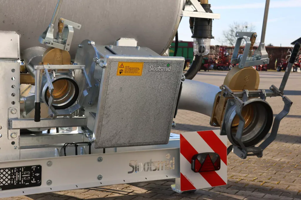 Slootsmid pompunit voor hoge capaciteit mestpompen en sleepslangsystemen