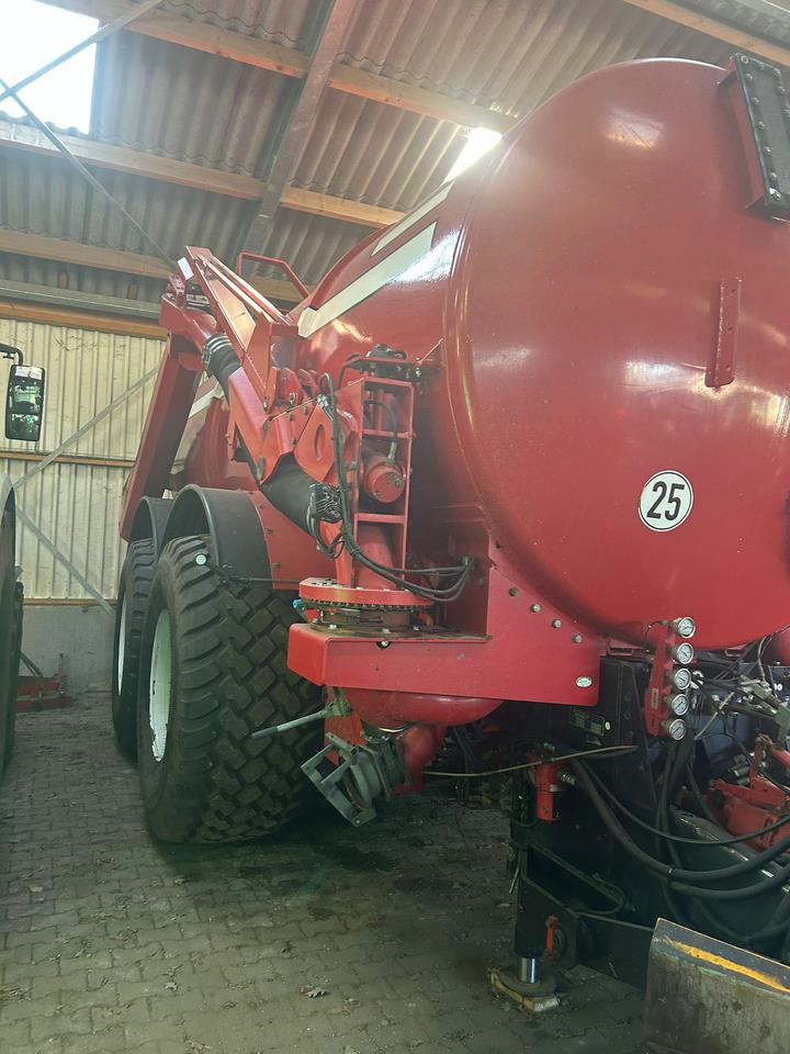 43689 002